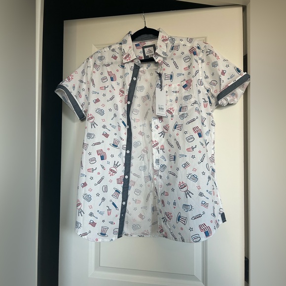 Free Planet Men’s Button Down - Picture 9 of 9